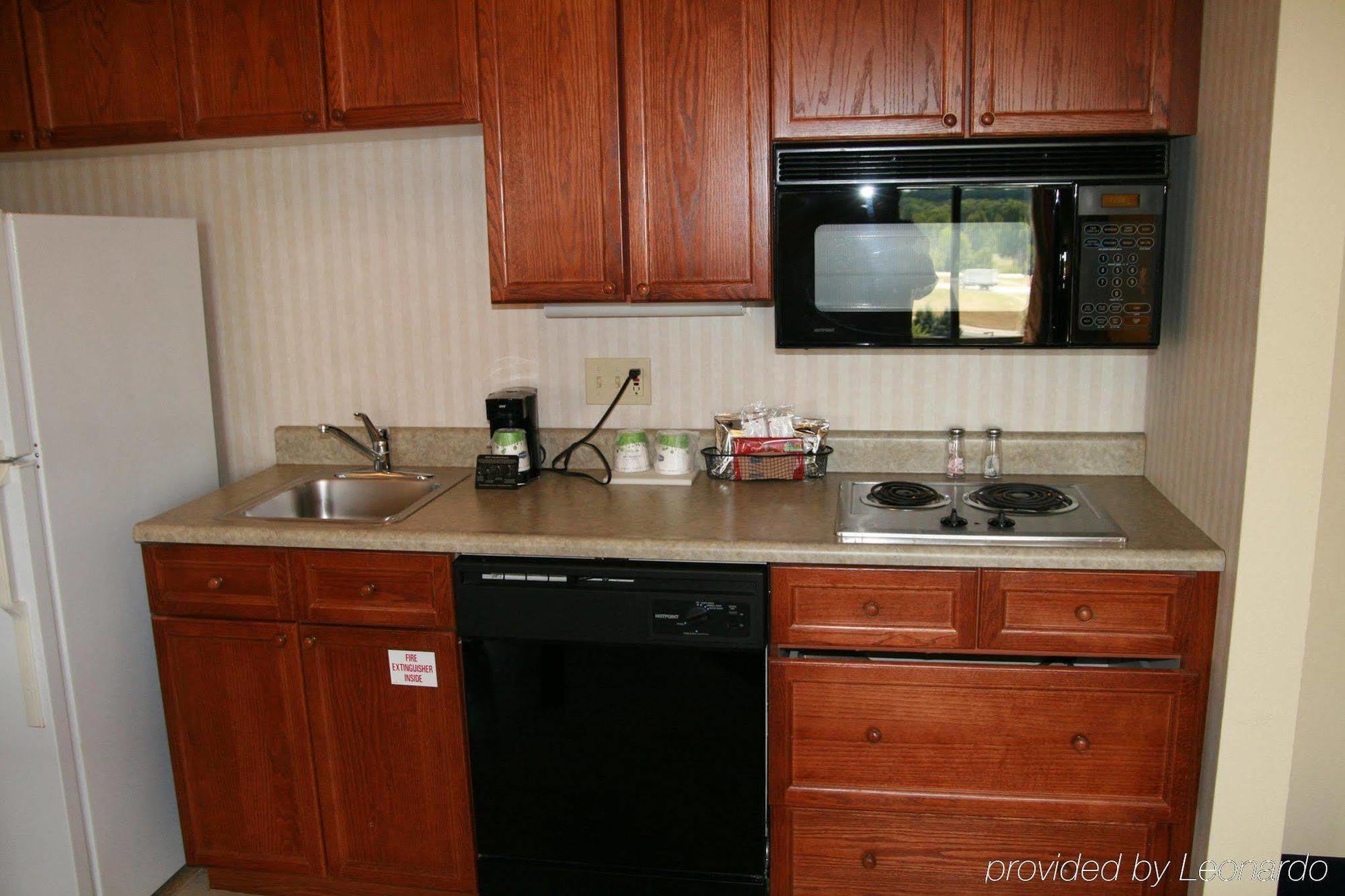 Hampton Inn & Suites Valley Forge/Oaks Финиксвилл Номер фото